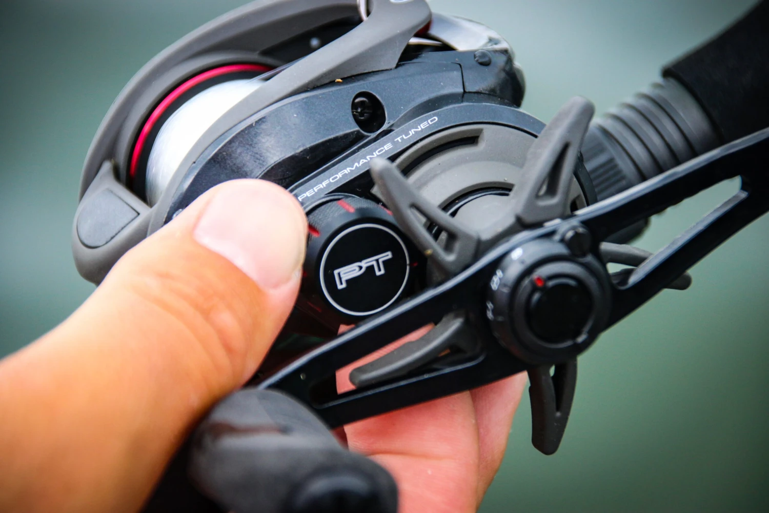 Quantum Smoke S3 Baitcasting Reel 6 Quantum Smoke S3 Baitcasting Reel - Image 4